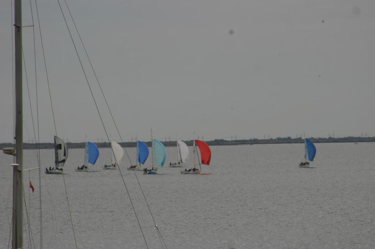 Le Vent Dans Les Voiles - Appartement Classe 4 Etoiles Mèze Esterno foto